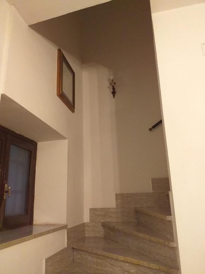 La Casa Di Lina Apartment Sezze Exterior foto